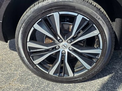 2025 Volvo XC60 Plus