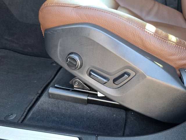 2025 Volvo XC60 Plus