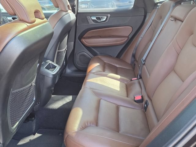 2025 Volvo XC60 Plus