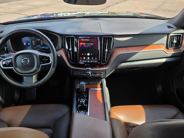 2025 Volvo XC60 Plus