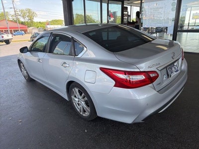 2017 Nissan Altima Base