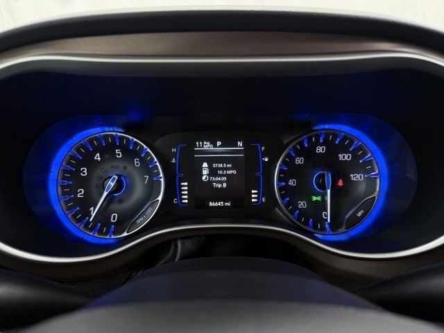 2022 Chrysler Voyager LX