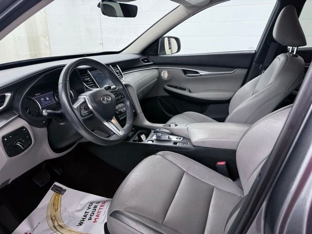 2023 INFINITI QX50 LUXE