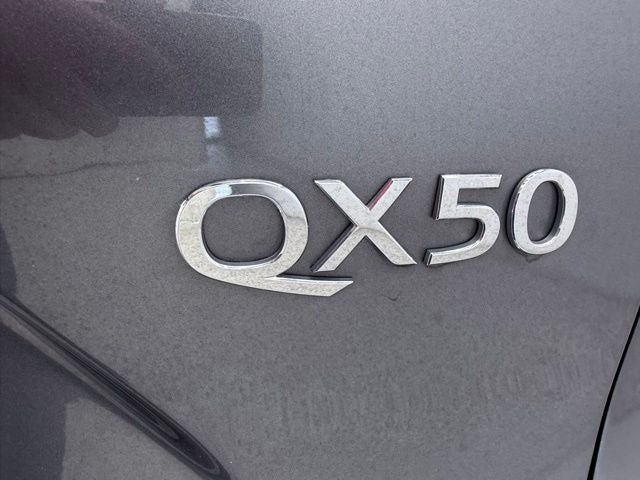 2023 INFINITI QX50 LUXE