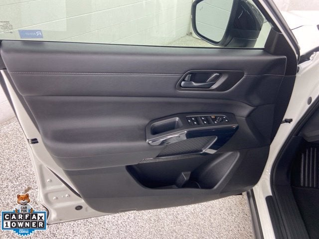 2025 Nissan Pathfinder S