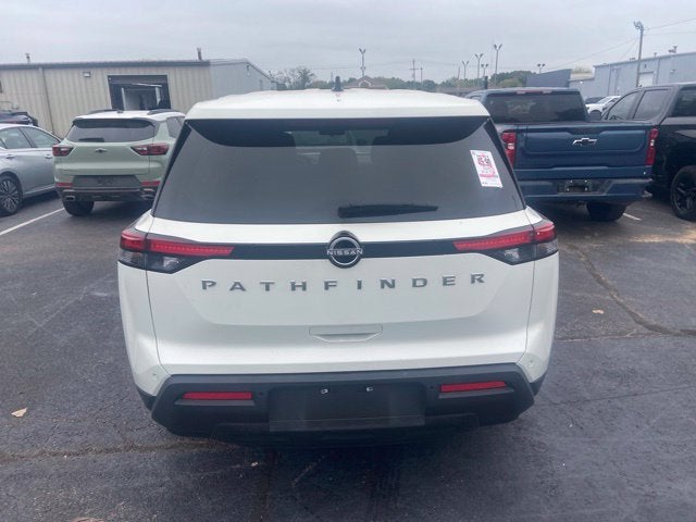 2025 Nissan Pathfinder S
