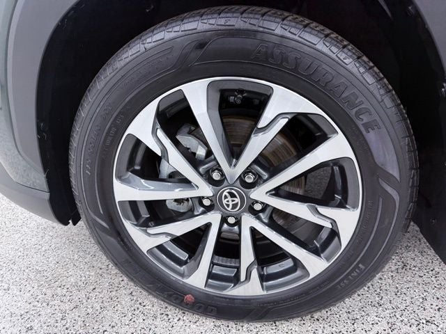 2025 Toyota Corolla Cross XLE