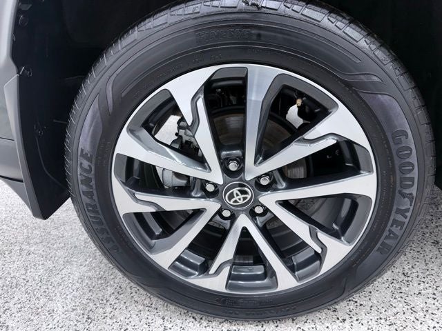 2025 Toyota Corolla Cross XLE