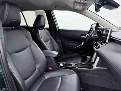 2025 Toyota Corolla Cross XLE