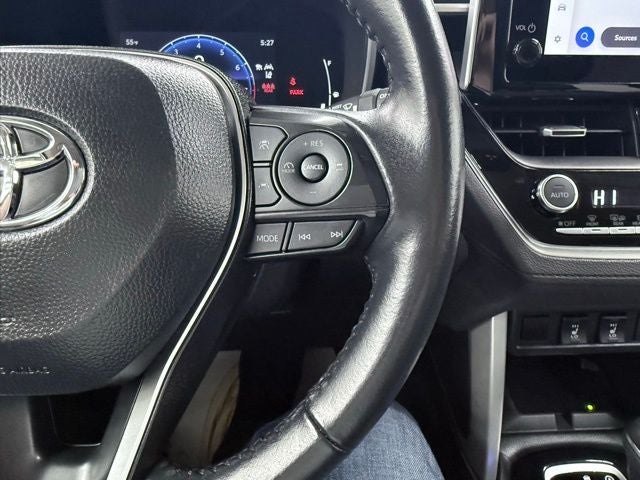 2025 Toyota Corolla Cross XLE