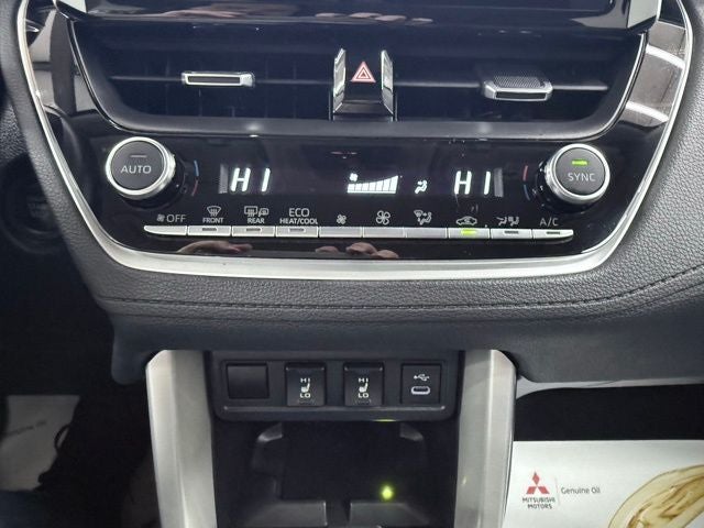 2025 Toyota Corolla Cross XLE