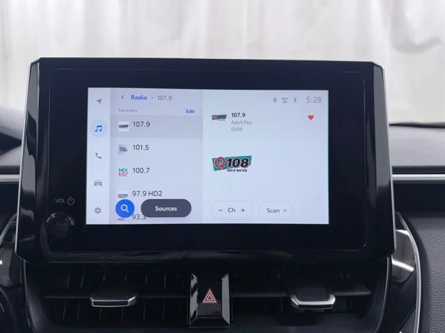 2025 Toyota Corolla Cross XLE