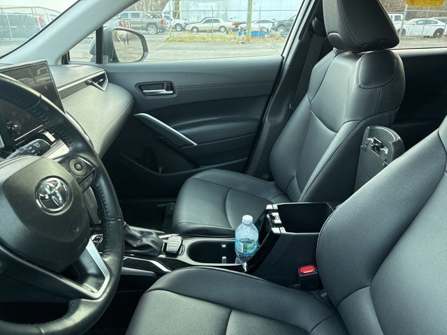 2025 Toyota Corolla Cross XLE