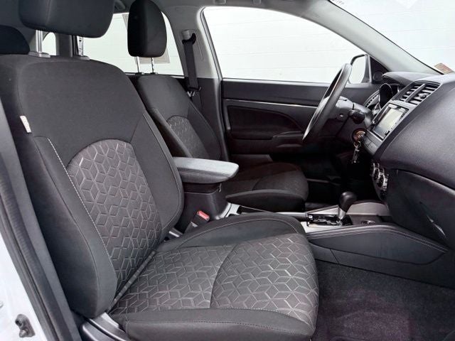 2024 Mitsubishi Outlander Sport 2.0 ES