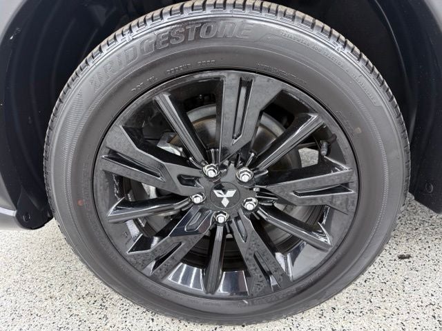 2024 Mitsubishi Eclipse Cross LE