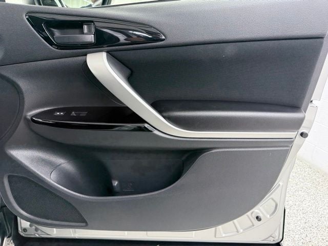 2024 Mitsubishi Eclipse Cross LE