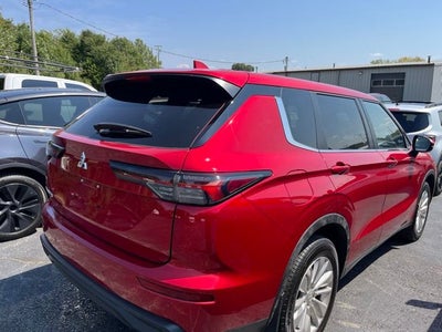 2025 Mitsubishi Outlander ES