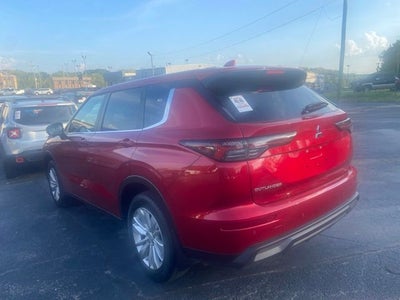 2025 Mitsubishi Outlander ES