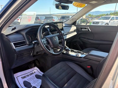 2025 Mitsubishi Outlander SE
