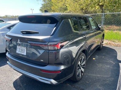 2025 Mitsubishi Outlander SE