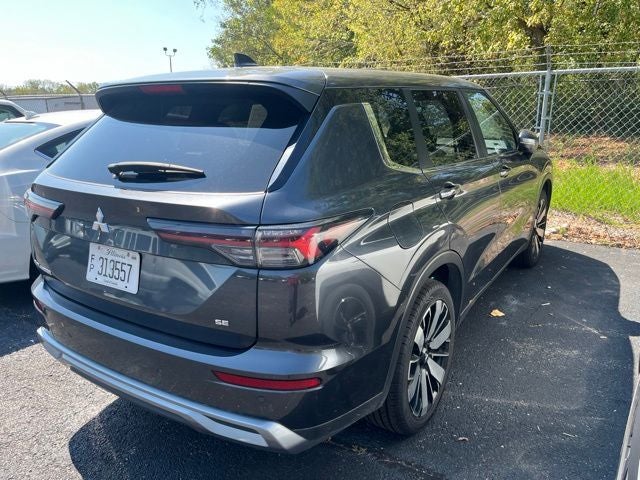 2025 Mitsubishi Outlander SE