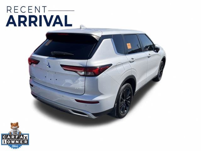 2024 Mitsubishi Outlander Base