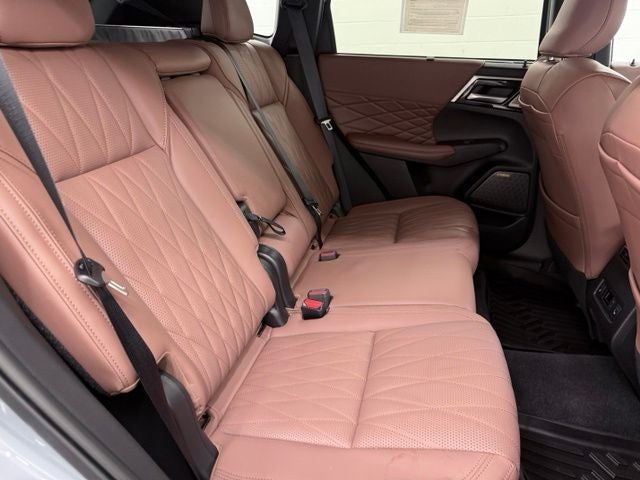 2025 Mitsubishi Outlander SEL
