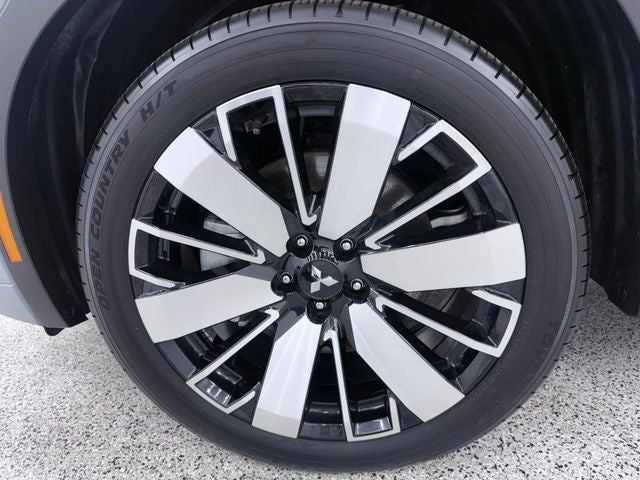 2025 Mitsubishi Outlander SEL