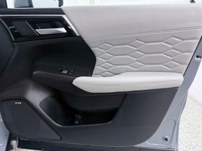 2025 Mitsubishi Outlander SEL