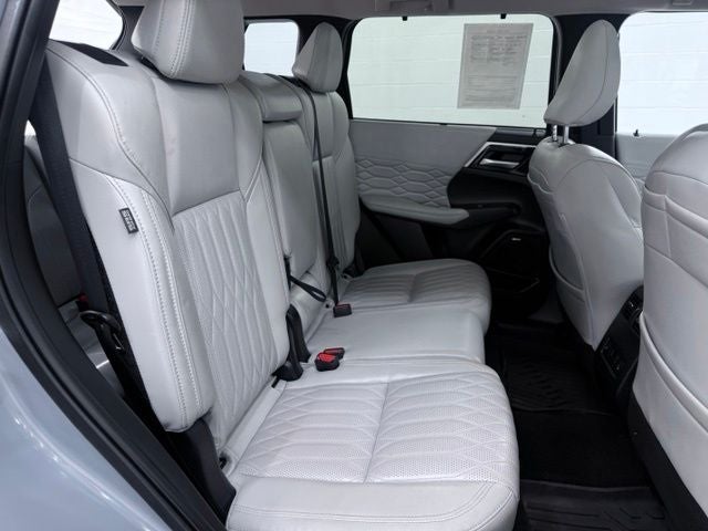 2025 Mitsubishi Outlander SEL