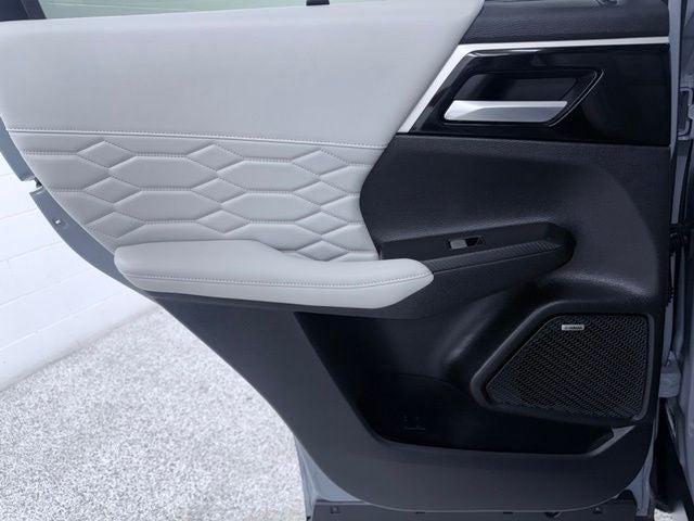 2025 Mitsubishi Outlander SEL