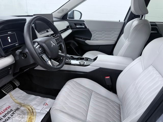 2025 Mitsubishi Outlander SEL