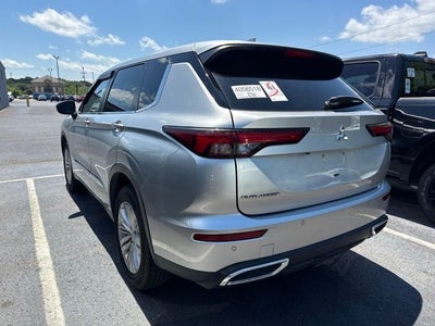 2023 Mitsubishi Outlander ES