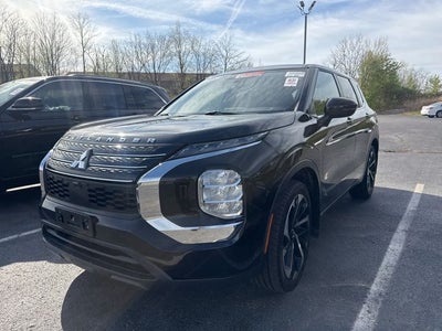 2022 Mitsubishi Outlander ES