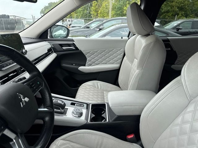 2022 Mitsubishi Outlander SEL