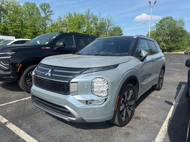 2025 Mitsubishi Outlander SEL