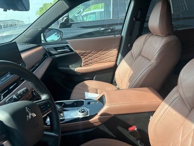 2025 Mitsubishi Outlander SEL