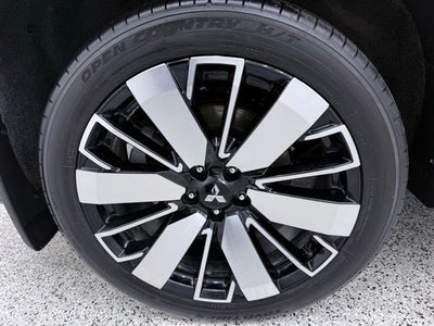 2025 Mitsubishi Outlander SEL