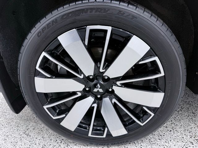 2025 Mitsubishi Outlander SEL