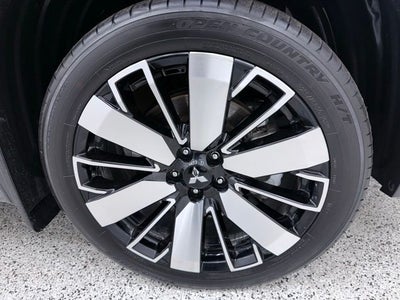 2025 Mitsubishi Outlander SEL