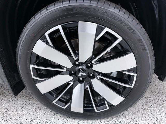 2025 Mitsubishi Outlander SEL