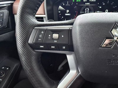 2025 Mitsubishi Outlander SEL