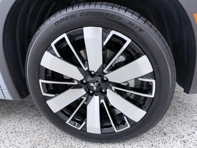 2025 Mitsubishi Outlander SEL