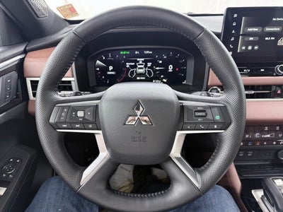 2025 Mitsubishi Outlander SEL