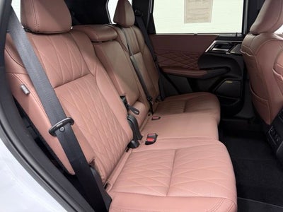 2025 Mitsubishi Outlander SEL