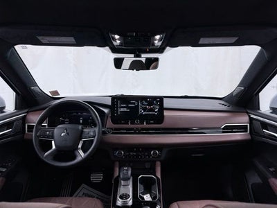 2025 Mitsubishi Outlander SEL