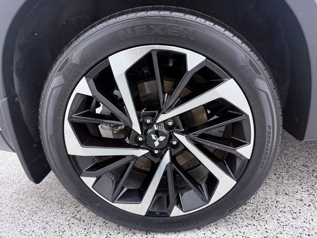 2023 Mitsubishi Outlander PHEV SE