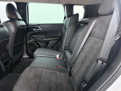 2023 Mitsubishi Outlander PHEV SE