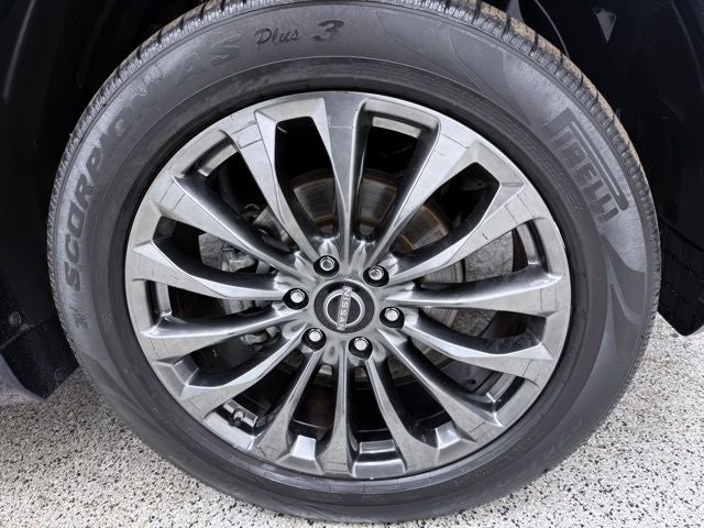 2022 Nissan Armada Platinum