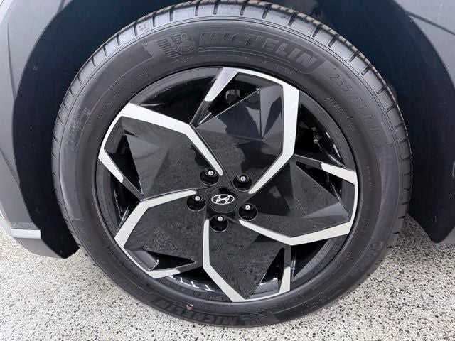 2024 Hyundai IONIQ 5 SE